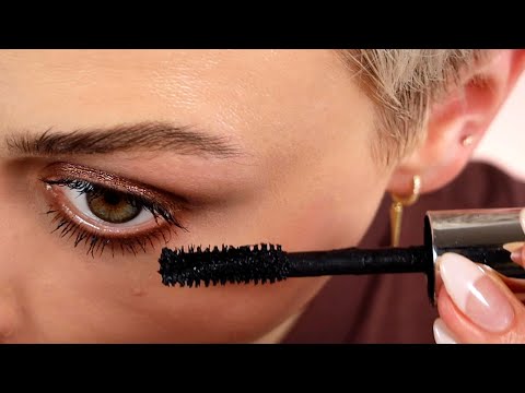 Applying mascara to your lower lashes can be difficult...lemme show you some tricks!