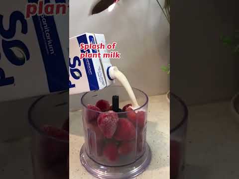 2 Ingredient Strawberry Icecream 🍓🍦🤤 #instantdessert  #homegrown #growyourownfood